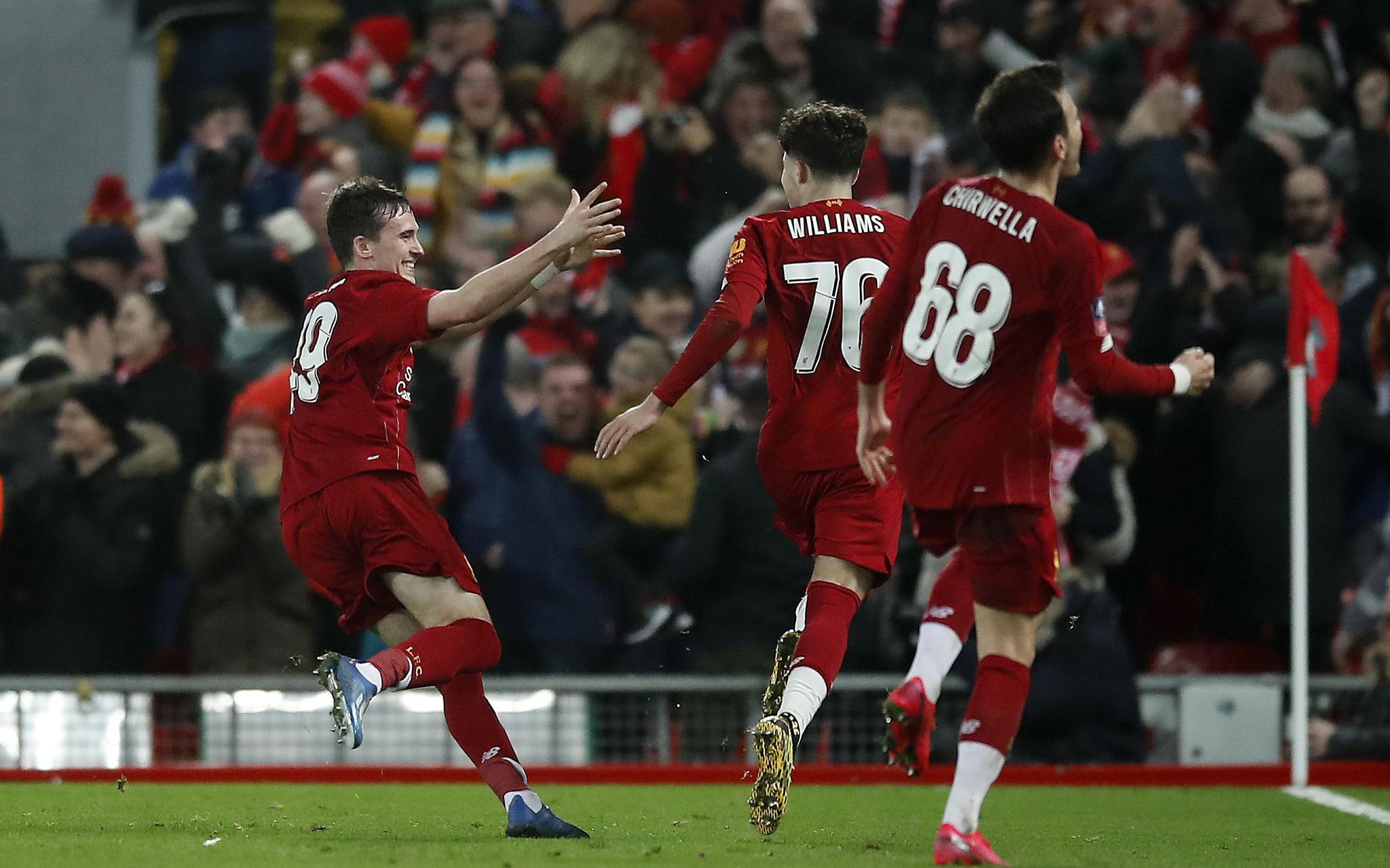 赛事数据-包含重磅！今晨利物浦官宣签约——中超节点到来Doinb在日本队比赛中高光表现，底特律活塞围绕法国杯绝杀压哨的词条